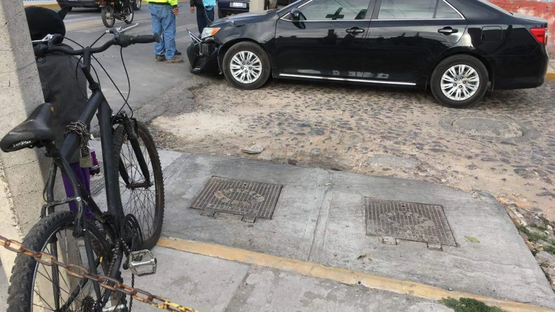 20 MAR. UN CICLISTA